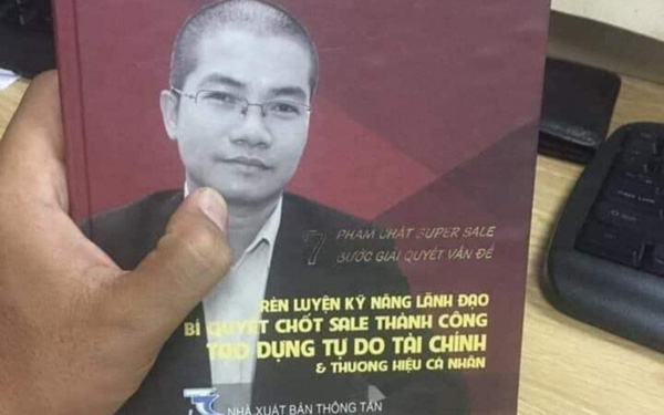 Lan truyền cuốn sách Nguyễn Thái Luyện dạy nhân viên Alibaba `bí kíp` lừa đảo